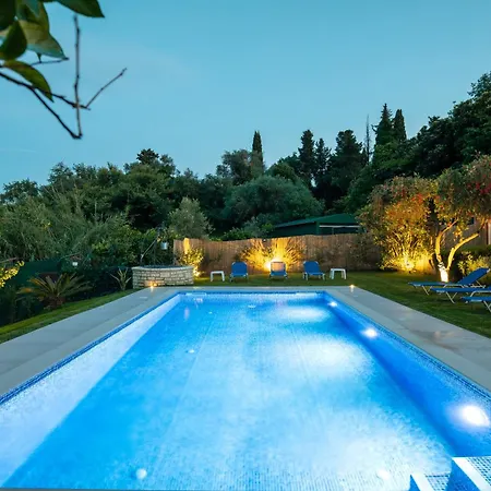 شقة Corfu